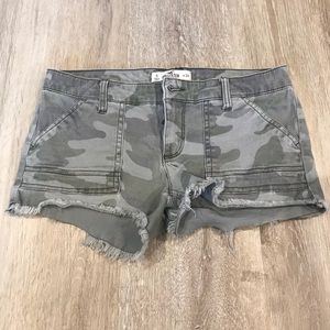 HOLLISTER Shorts